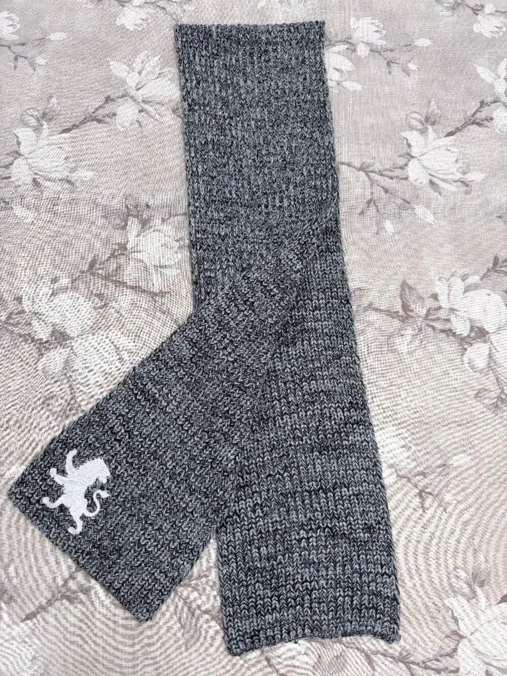 Chunky Knit Heather Gray Scarf White Heraldic Lion Embroidered Winter Unisex